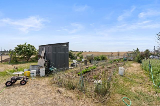 15906 W Deno Rd, Medical Lake, WA 99022