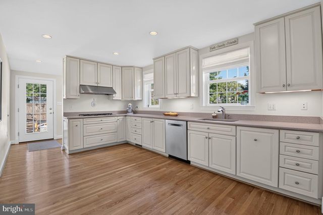 104 WILLIAMSBURG DR, Silver Spring, MD 20901