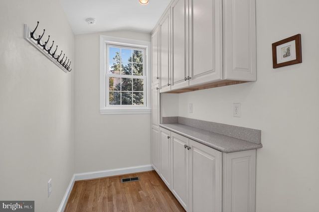 104 WILLIAMSBURG DR, Silver Spring, MD 20901