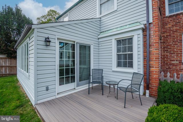 104 WILLIAMSBURG DR, Silver Spring, MD 20901