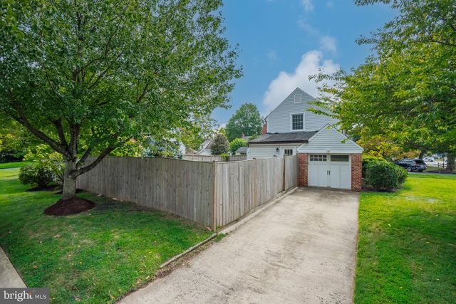 104 WILLIAMSBURG DR, Silver Spring, MD 20901