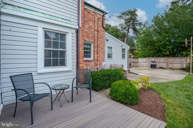 104 WILLIAMSBURG DR, Silver Spring, MD 20901