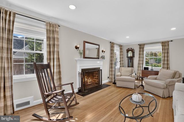 104 WILLIAMSBURG DR, Silver Spring, MD 20901