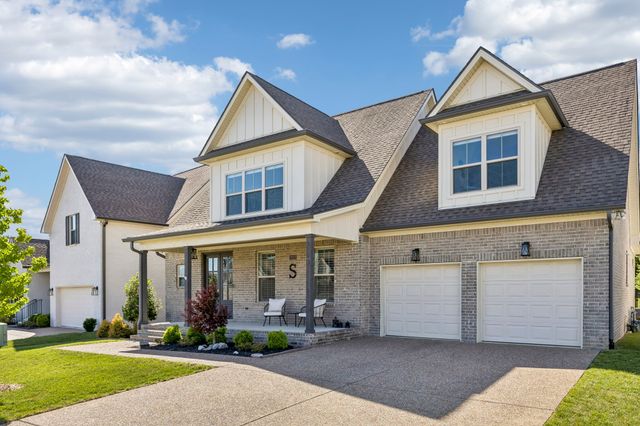 1019 Gadwall Ln, Spring Hill, TN 37174