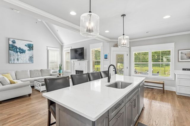 1019 Gadwall Ln, Spring Hill, TN 37174