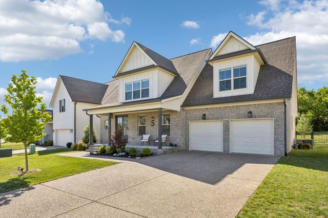 1019 Gadwall Ln, Spring Hill, TN 37174