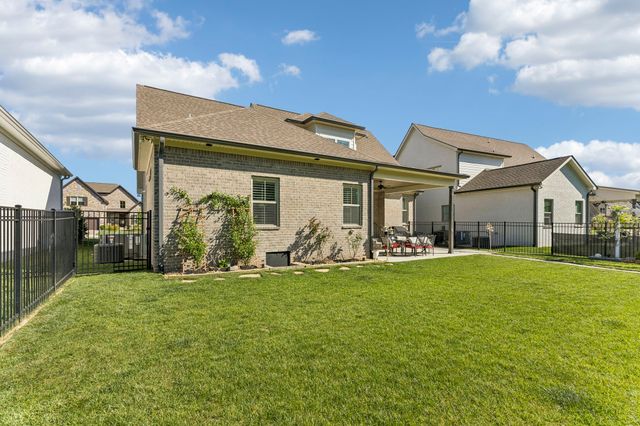 1019 Gadwall Ln, Spring Hill, TN 37174
