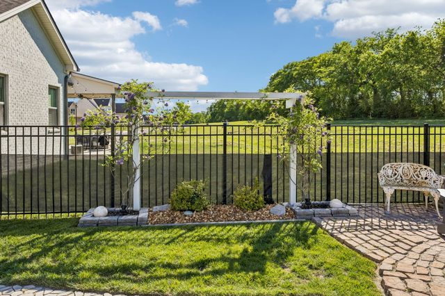 1019 Gadwall Ln, Spring Hill, TN 37174