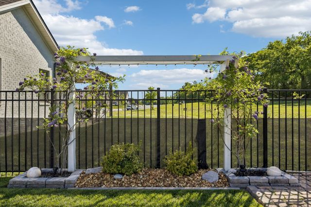 1019 Gadwall Ln, Spring Hill, TN 37174