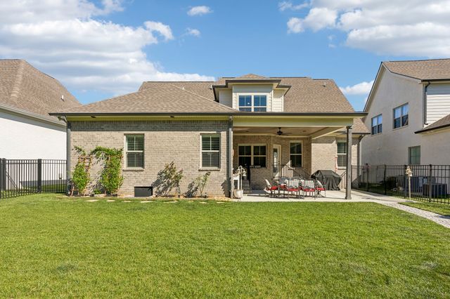 1019 Gadwall Ln, Spring Hill, TN 37174
