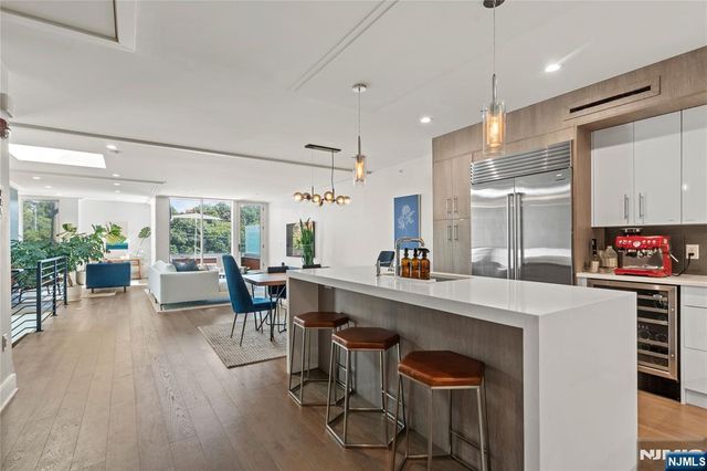 367 Park Avenue, Weehawken, NJ 07086