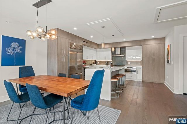 367 Park Avenue, Weehawken, NJ 07086