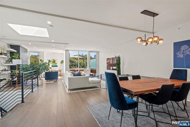 367 Park Avenue, Weehawken, NJ 07086