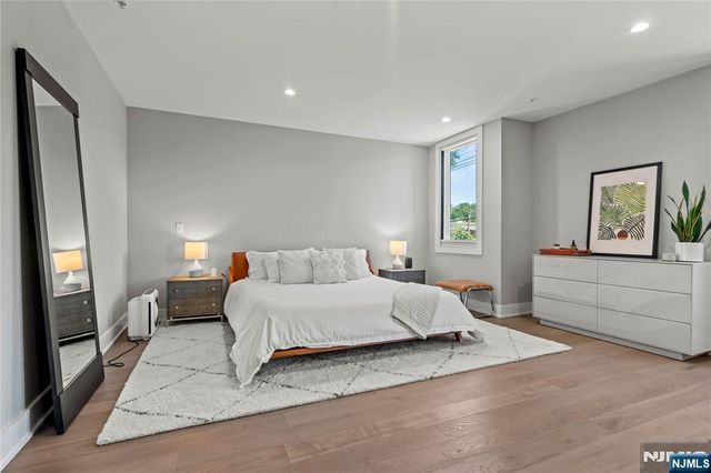 367 Park Avenue, Weehawken, NJ 07086
