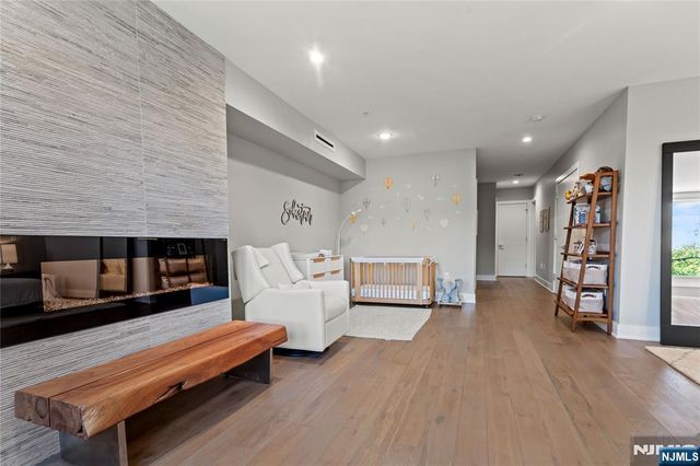 367 Park Avenue, Weehawken, NJ 07086
