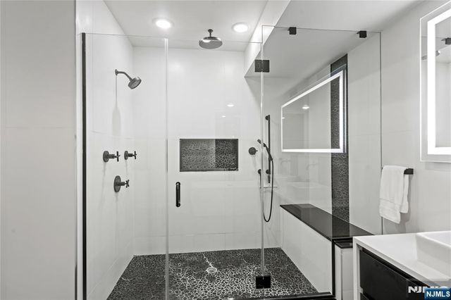 367 Park Avenue, Weehawken, NJ 07086