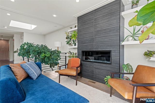 367 Park Avenue, Weehawken, NJ 07086