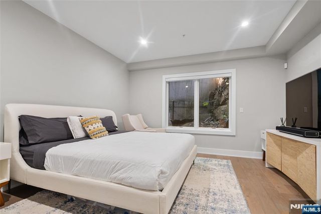 367 Park Avenue, Weehawken, NJ 07086