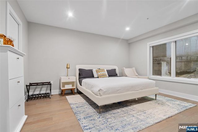 367 Park Avenue, Weehawken, NJ 07086