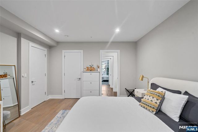 367 Park Avenue, Weehawken, NJ 07086