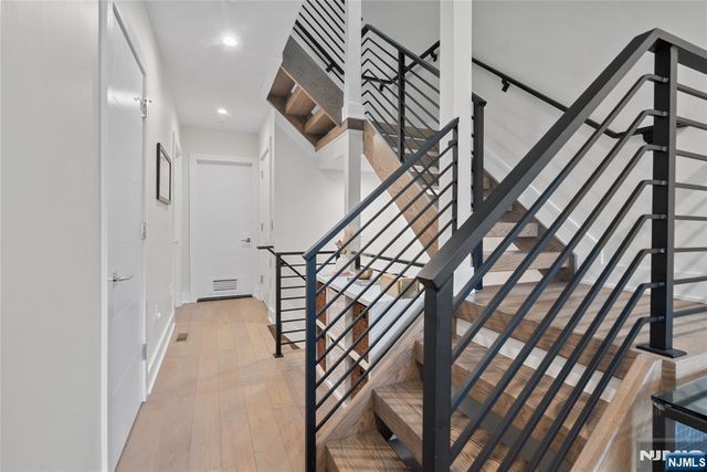 367 Park Avenue, Weehawken, NJ 07086