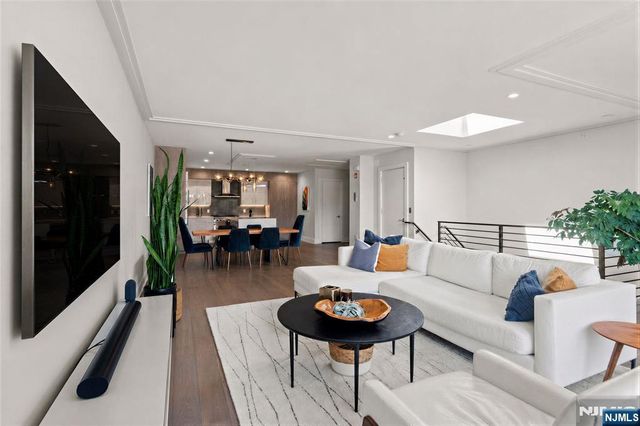 367 Park Avenue, Weehawken, NJ 07086