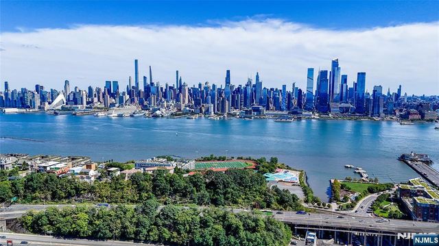 367 Park Avenue, Weehawken, NJ 07086