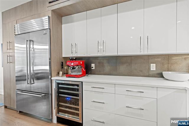 367 Park Avenue, Weehawken, NJ 07086