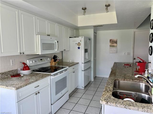 3431 Clubview DR, North Fort Myers, FL 33917