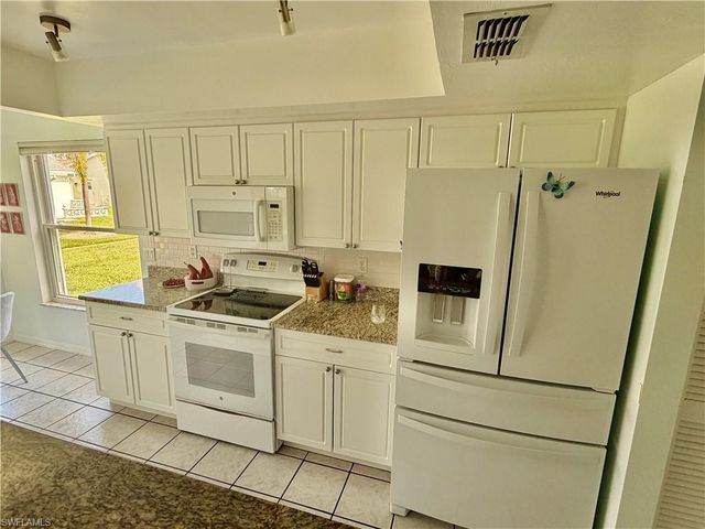 3431 Clubview DR, North Fort Myers, FL 33917