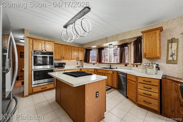 29124 Lesnau Court, Chesterfield, MI 48047