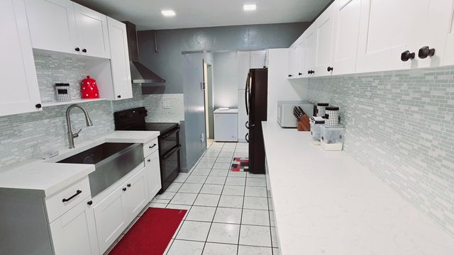 16430 NW 20th Avenue, Miami Gardens, FL 33054