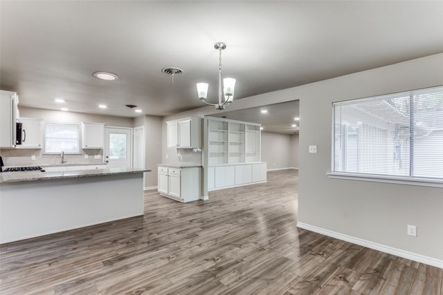 5229 Rutland Avenue, Fort Worth, TX 76133