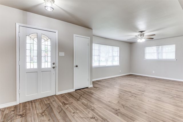 5229 Rutland Avenue, Fort Worth, TX 76133