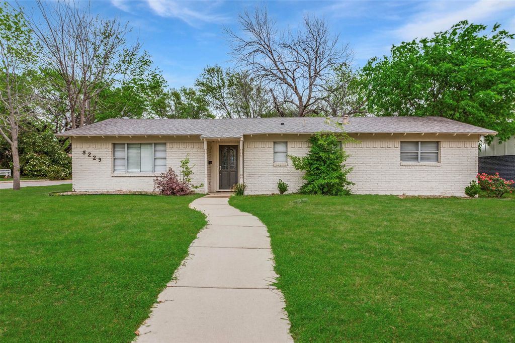 5229 Rutland Avenue, Fort Worth, TX 76133