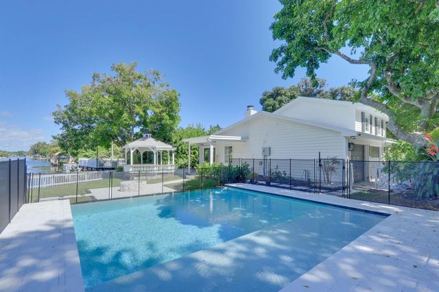 1808 N 17th Ave Avenue N, Lake Worth Beach, FL 33460