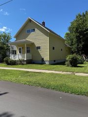 704 Engelman Street, Manistee, MI 49660