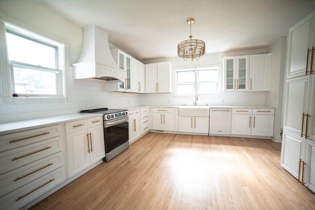 171 Martin STREET, Sharon, WI 53585
