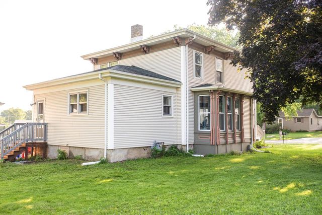 171 Martin STREET, Sharon, WI 53585