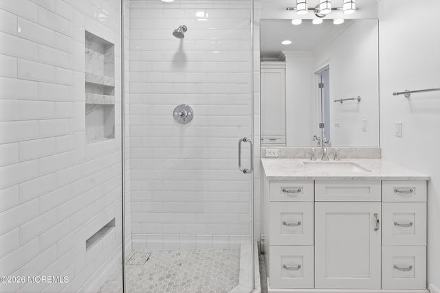 65 E River Road 20, Rumson, NJ 07760