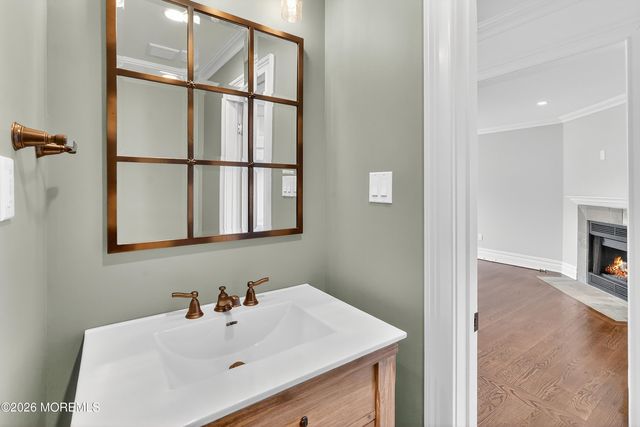 65 E River Road 20, Rumson, NJ 07760