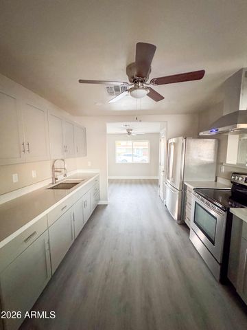 5837 W PIERSON Street, Phoenix, AZ 85031