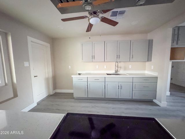 5837 W PIERSON Street, Phoenix, AZ 85031