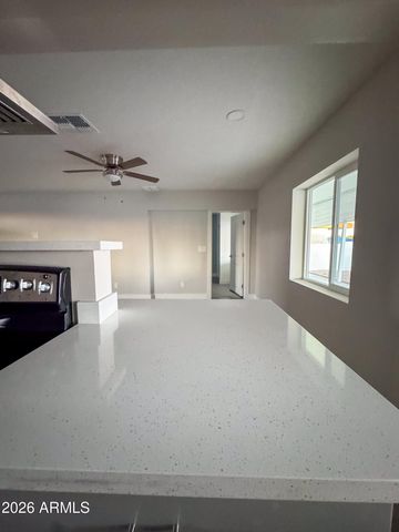 5837 W PIERSON Street, Phoenix, AZ 85031