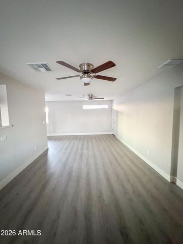 5837 W PIERSON Street, Phoenix, AZ 85031