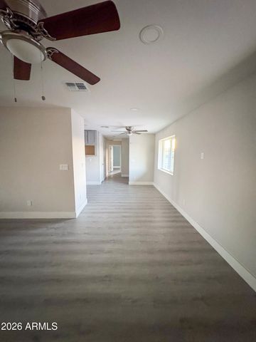 5837 W PIERSON Street, Phoenix, AZ 85031