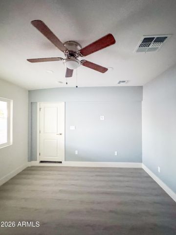 5837 W PIERSON Street, Phoenix, AZ 85031