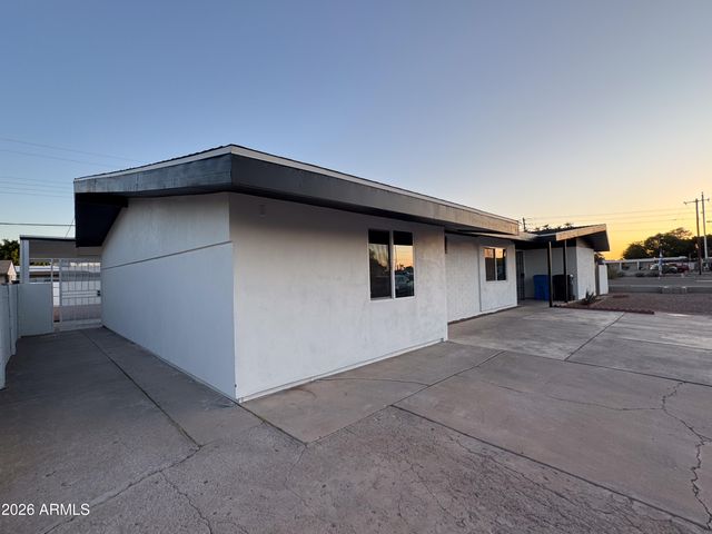 5837 W PIERSON Street, Phoenix, AZ 85031