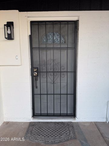 5837 W PIERSON Street, Phoenix, AZ 85031