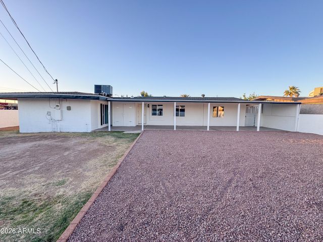 5837 W PIERSON Street, Phoenix, AZ 85031